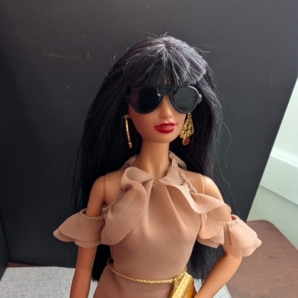 2006 Anna Sui Boho Barbie Restyled in Barbiestyle Brooklyn CM Outfit - Picture 10 of 13
